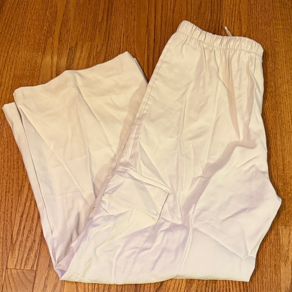 Old Navy wide leg cargo pant